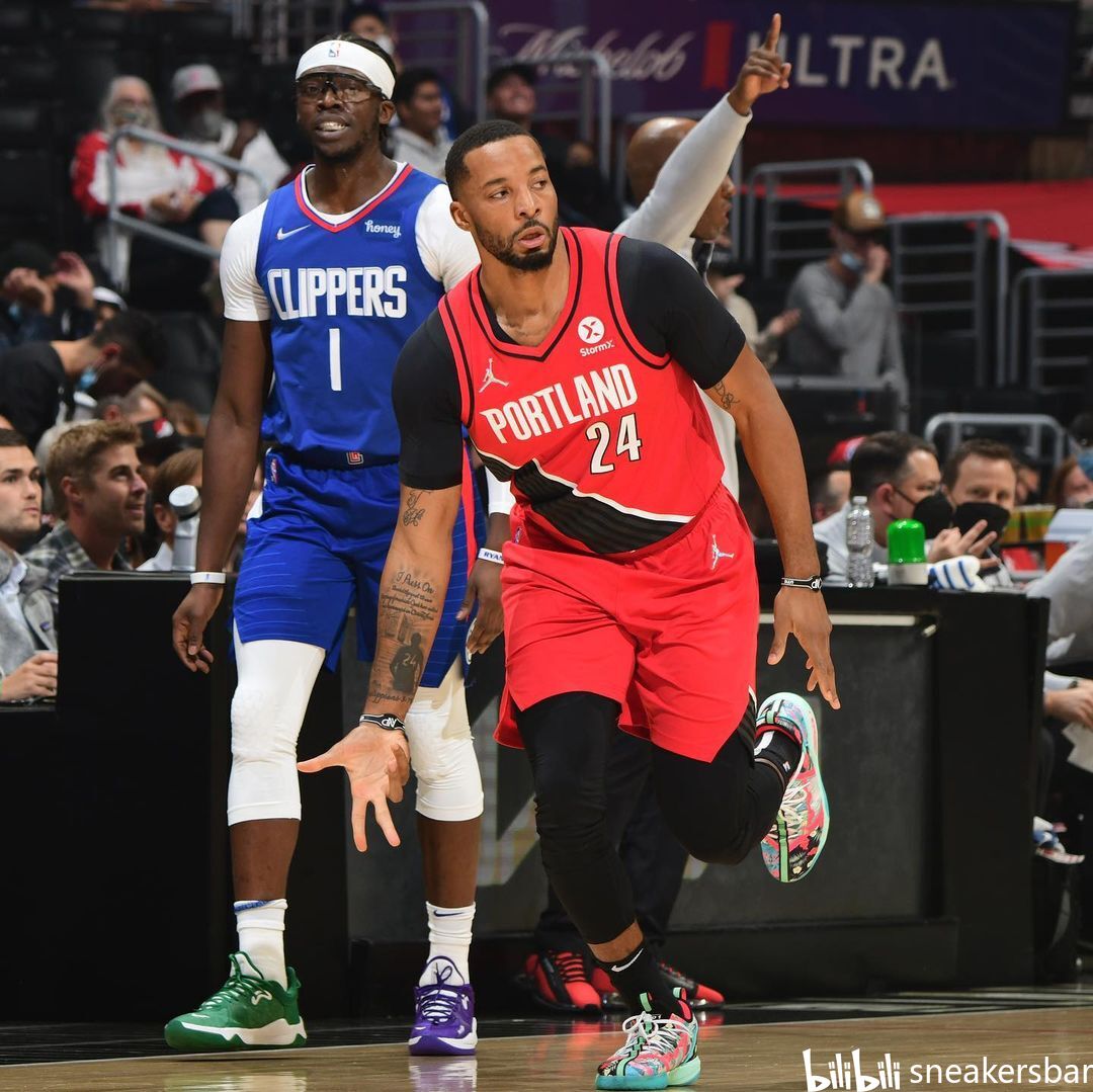 台上展现了 台上展现了